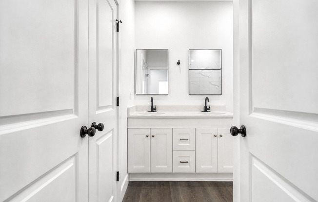 3 beds, 2.5 baths, 1,366 sqft, $1,499, Unit 1320