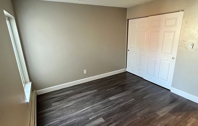 2 beds, 1 bath, $1,625, Unit 13164