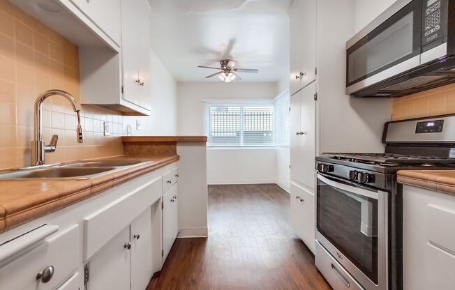 536 S. Flower St