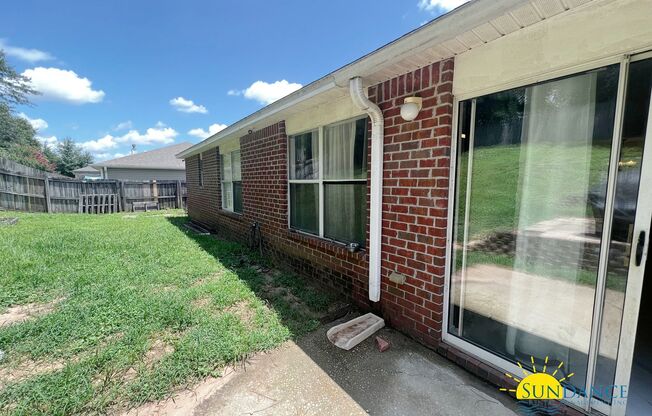 3 beds, 2 baths, $1,900