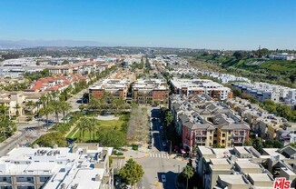 13045 Pacific Promenade