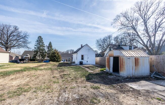 A Great 2BD/1.5BA Single Family Home That Has Been Recently Renovated