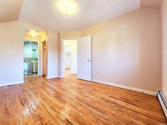 3 beds, 2 baths, $2,600, Unit 3RD FL