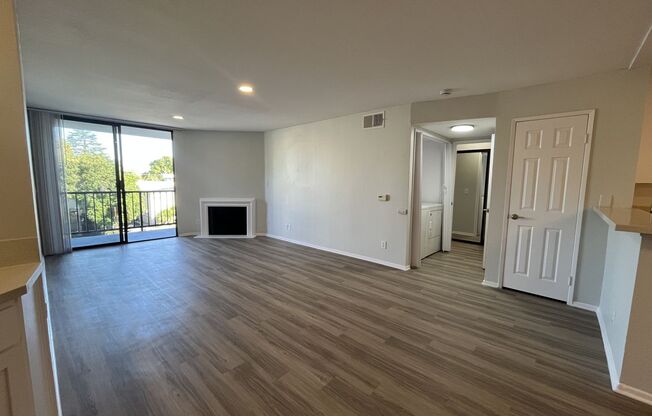 2 beds, 2 baths, 1,200 sqft, $2,498, Unit 221