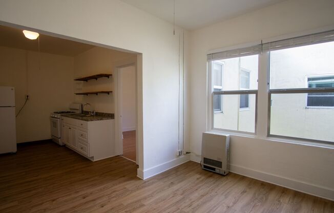 1 bed, 1 bath, $1,045, Unit 310