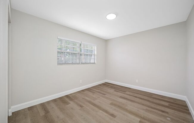 2 beds, 1 bath, 780 sqft, $2,395, Unit 07