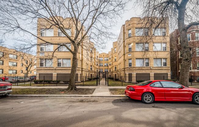 8001 S Ellis