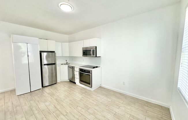 Steps from Lincoln Road: 2bed/2baths totally renovated in the heart of South Beach!