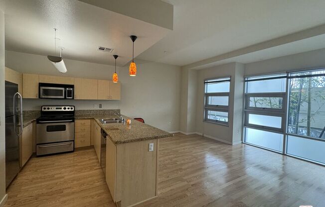 1 bed, 1 bath, 580 sqft, $2,450, Unit 408