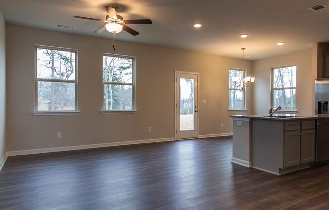 4 Bed 2.5 Bath Single Family Home in Gainesville! -Retreat at Chicopee