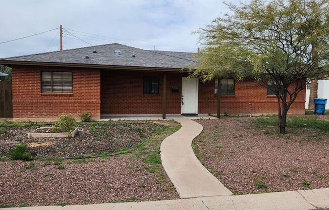 3bedroom 2 bath home in North Phoenix