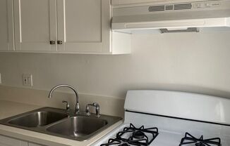 2025 - 2029 E. 10th St