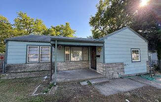 $950 - 3 bed 1 bath - Newly Remodeled Single Family Home