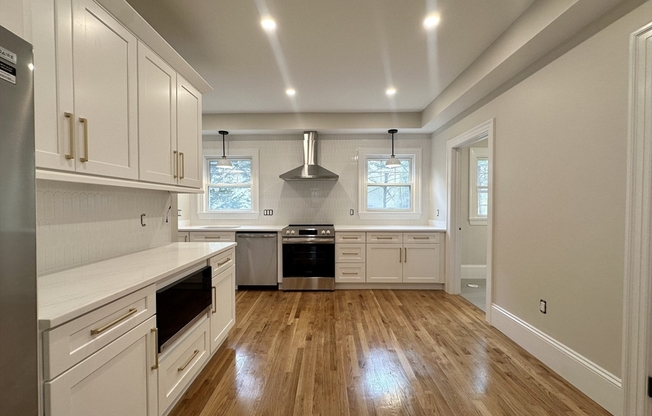 107 UNIVERSITY RD