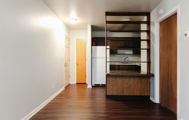 1 bed, 1 bath, 350 sqft, $625, Unit 1517 Apt. 2