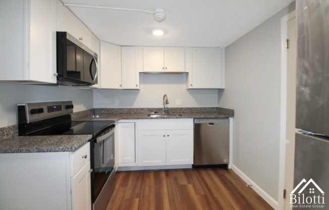 1086 South Broadway