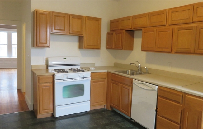 39 STRATHMORE RD