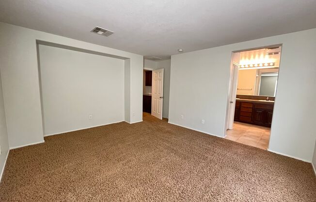 3 beds, 2.5 baths, $1,900, Unit Gate code is K089621 OR K160772