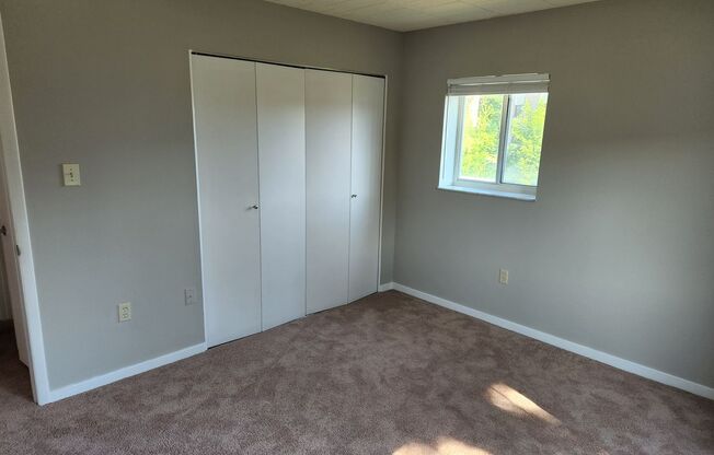 2 beds, 1 bath, 1,047 sqft, $1,439, Unit WG1-311