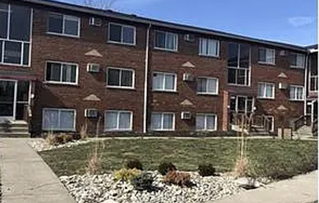 2 Bedroom In Bond Hill