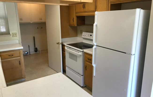 3 beds, 2 baths, 1,200 sqft, $3,700