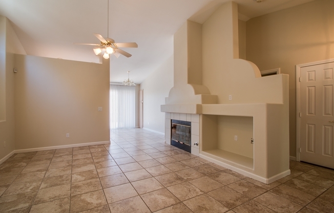 Charming 3 bedroom 2 bath in heart of Summerlin!