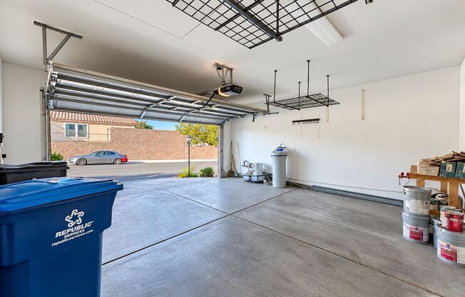 3 beds, 2.5 baths, $2,250