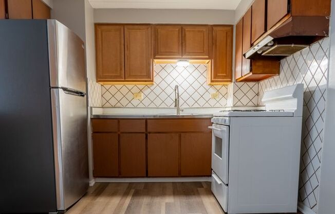 10935 S. Lloyd Dr.