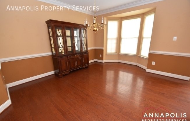 1606 STERN CT