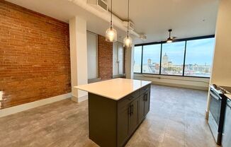 Studio, 1 bath, 666 sqft, $1,550, Unit 39-719