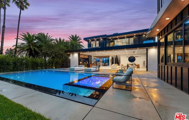 9031 ALTO CEDRO DR