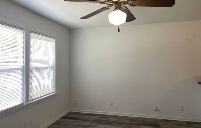 Centrally located Home in Hurst