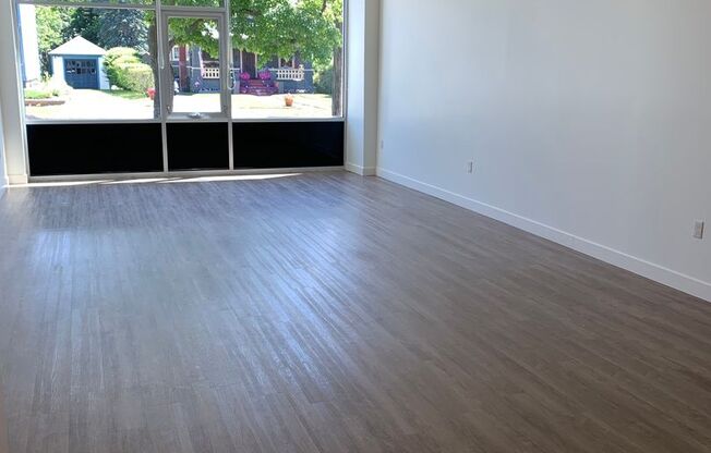 Studio, 1 bath, 740 sqft, $1,990, Unit 128