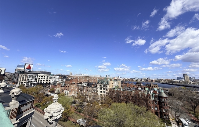 2 beds, 1 bath, 628 sqft, $3,600, Unit 72