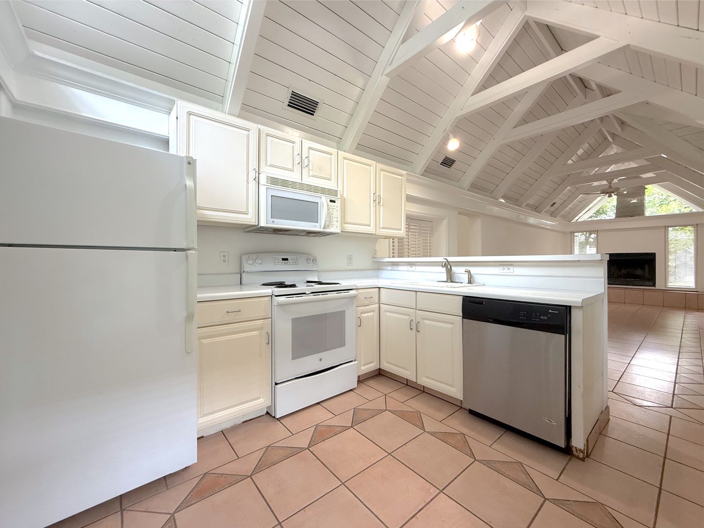 2/2 Home in College Park with lots of character