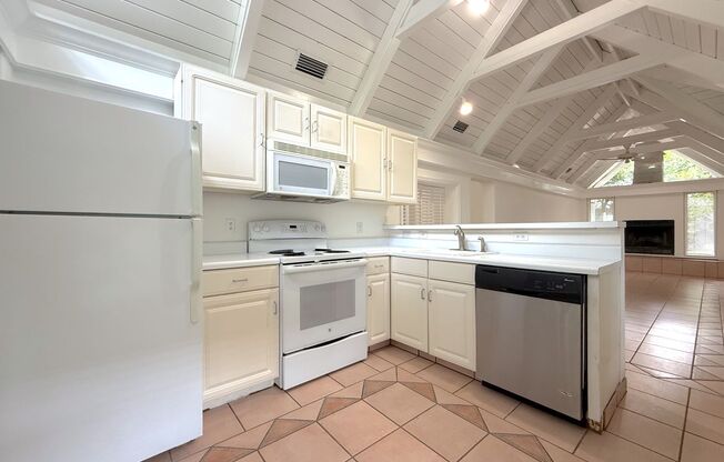 2/2 Home in College Park with lots of character