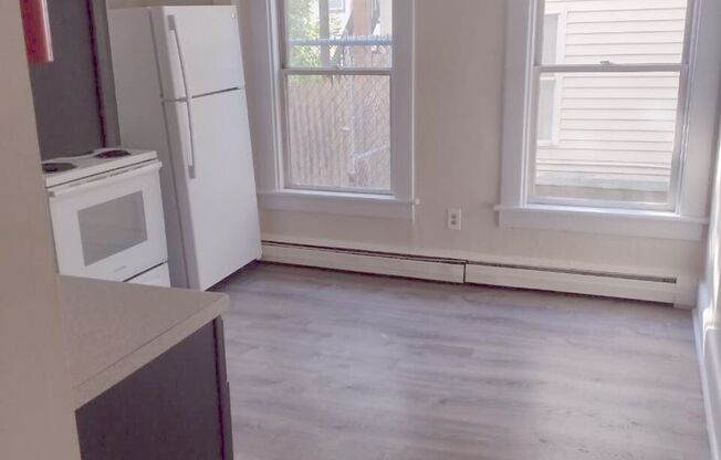 3 beds, 1 bath, 1,500 sqft, $1,950, Unit 2