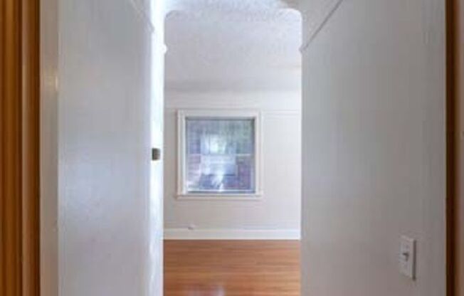 ZENABE COURT APARTMENTS (SCHP01)