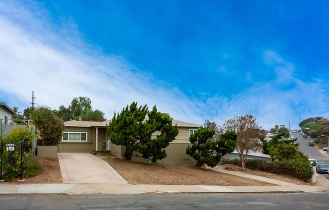 Charming Home Plus Detached Studio in Oak Park