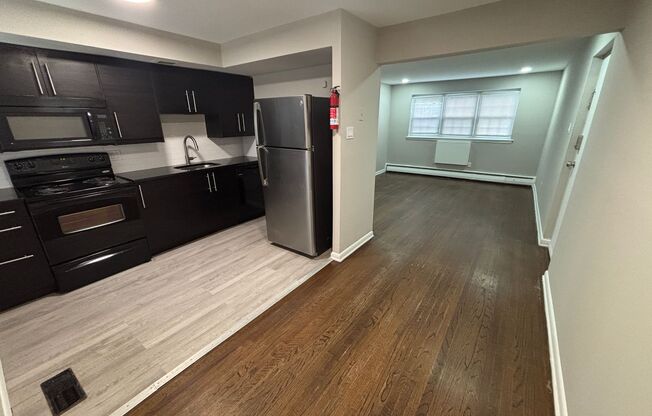 2 beds, 1 bath, 690 sqft, $1,550, Unit A2