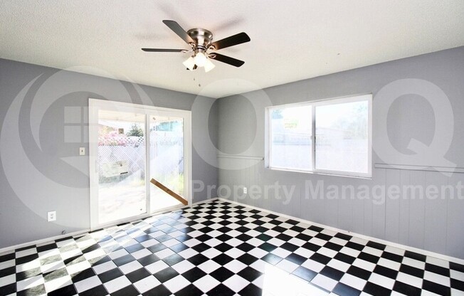 353 E 9 DR