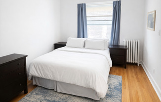 677.5 West Wrightwood Avenue