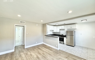 641 N SERRANO AVE