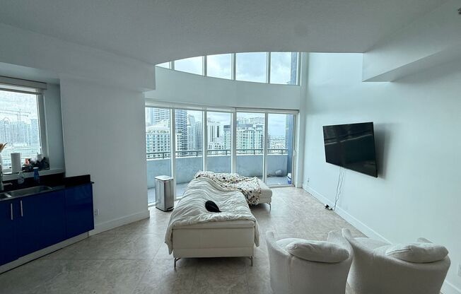 3 beds, 3 baths, $5,795