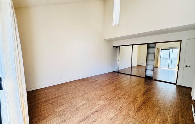 2 beds, 3 baths, 1,614 sqft, $4,000