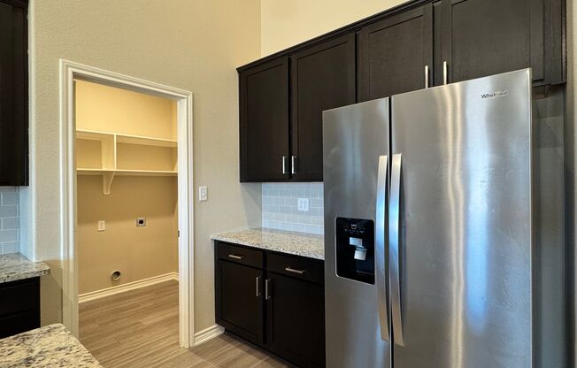 3 beds, 2.5 baths, 1,382 sqft, $1,795, Unit Unit 200