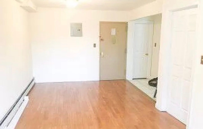 143 35 PERSHING CRES