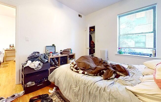 2 beds, 1 bath, 890 sqft, $2,700, Unit 1333 2B