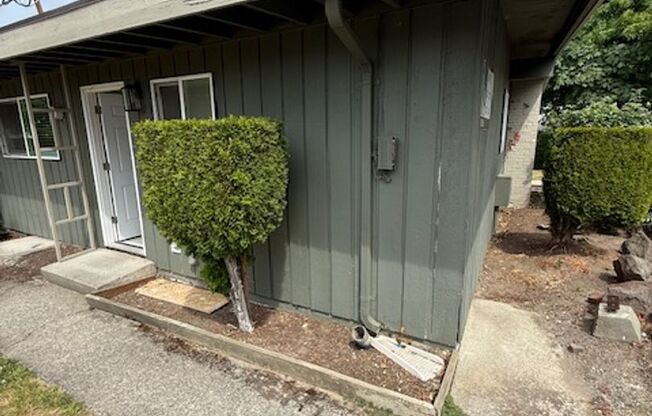 2 beds, 1 bath, 750 sqft, $1,900, Unit Unit #21