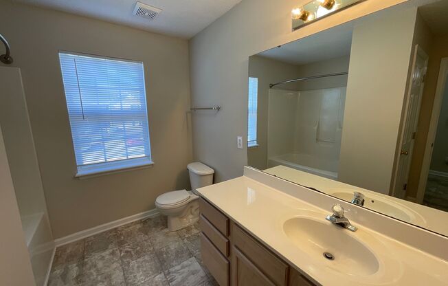 1 bed, 1 bath, 871 sqft, $1,225, Unit 2758-5